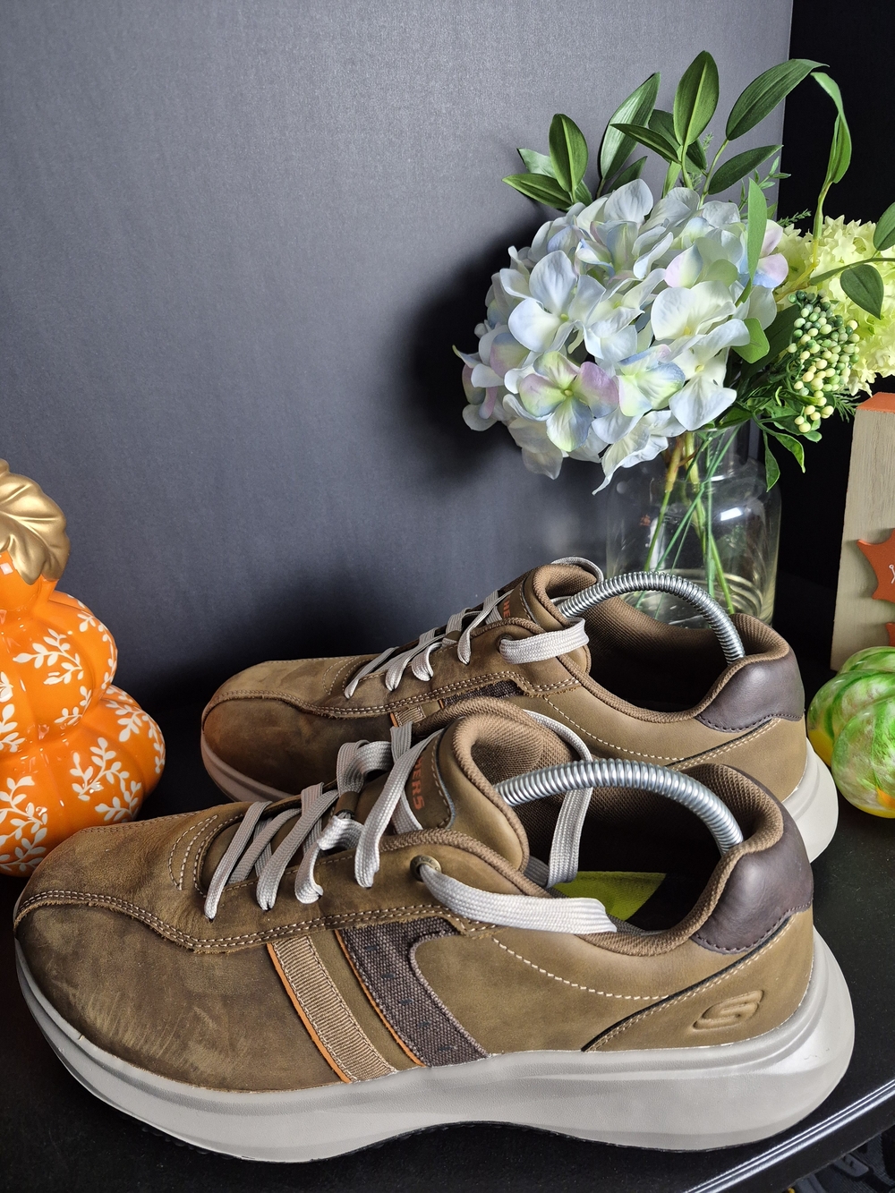 Skechers Mens Casual Brown Leather-Look Lace-Up Sneakers.New in box! Size 13